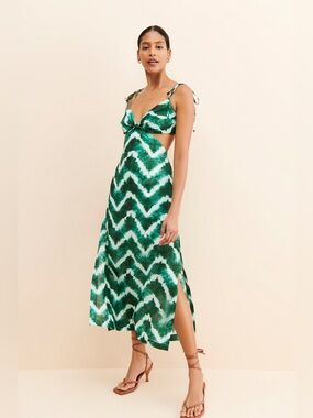 Charina Sarte Zigzag Cut Out Backless Midi Dress